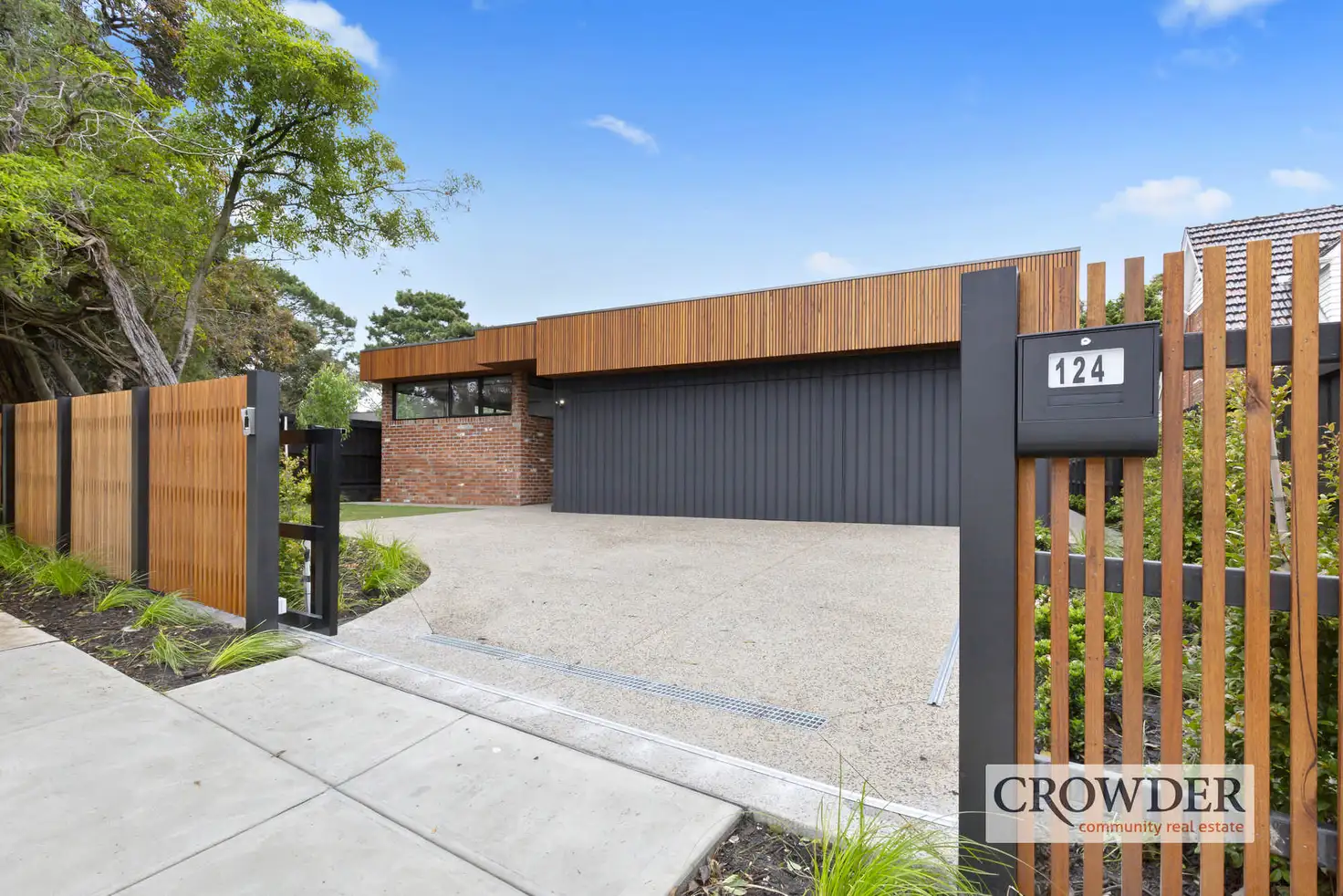 Main view of Homely house listing, 124 Mount Eliza Way, Mount Eliza VIC 3930