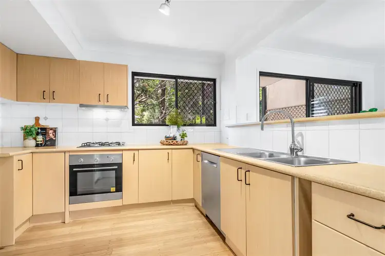 Sixth view of Homely house listing, 4/10 Redarc Street, Fairfield QLD 4103