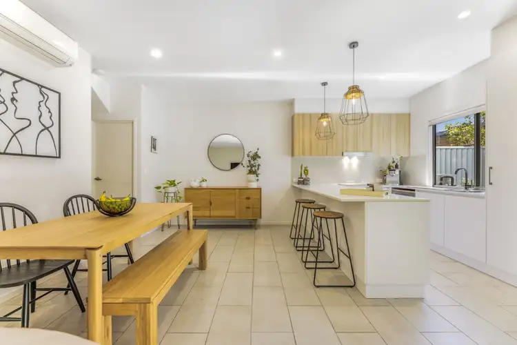 2/8 Nicholls Street, Caloundra QLD 4551