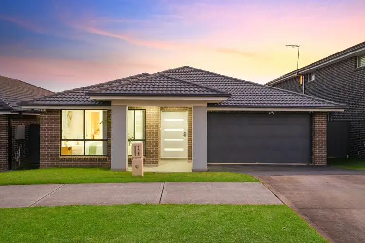 133 Flynn Avenue, Middleton Grange NSW 2171