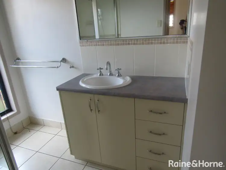 Fifth view of Homely unit listing, 2/10 Summers Court, Kingaroy QLD 4610