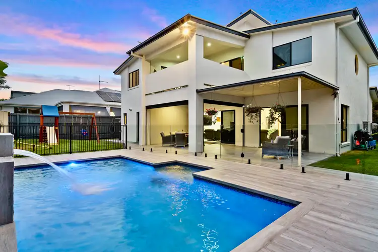 4 Seaspray Street, Thornlands QLD 4164