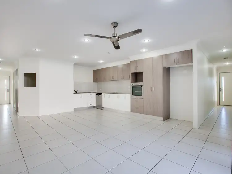 Main view of Homely townhouse listing, 2/27 Hookes Terrace, Springfield Lakes QLD 4300
