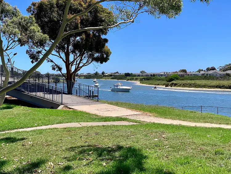 Third view of Homely townhouse listing, 4/8-10 Dahmen Street, Carrum VIC 3197
