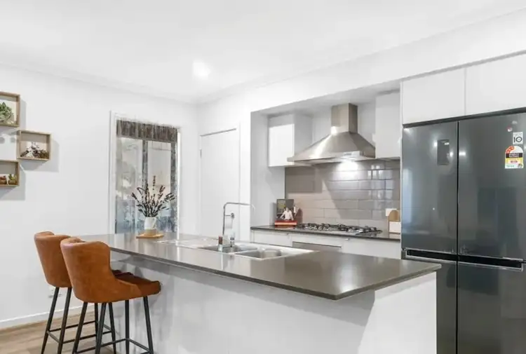 Fifth view of Homely house listing, 2 Festivity Street, Tarneit VIC 3029