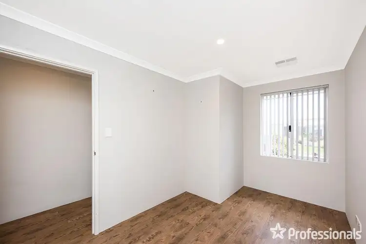 Third view of Homely house listing, 5 Isla Place, Piara Waters WA 6112