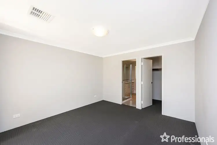 Sixth view of Homely house listing, 5 Isla Place, Piara Waters WA 6112