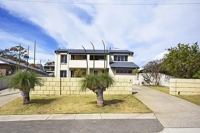 4 Centaur Street, Kallaroo WA 6025