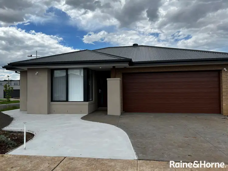 23 Kelmscott Way