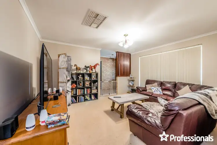 Second view of Homely house listing, 7 Macey Court, Mount Tarcoola WA 6530