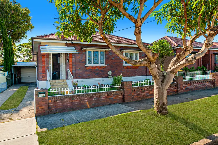 3 Betts Avenue