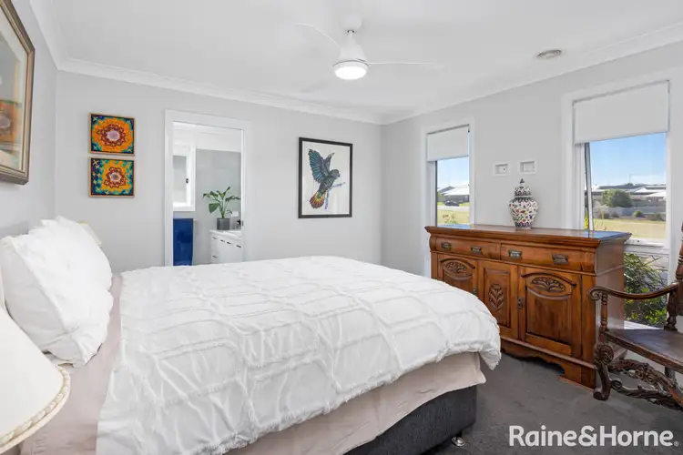 Fifth view of Homely house listing, 2/34 Ross Parkway, Gobbagombalin NSW 2650