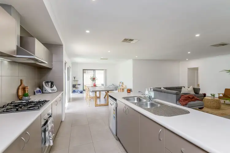 Sixth view of Homely house listing, 27 Barcoo Bend, Hammond Park WA 6164