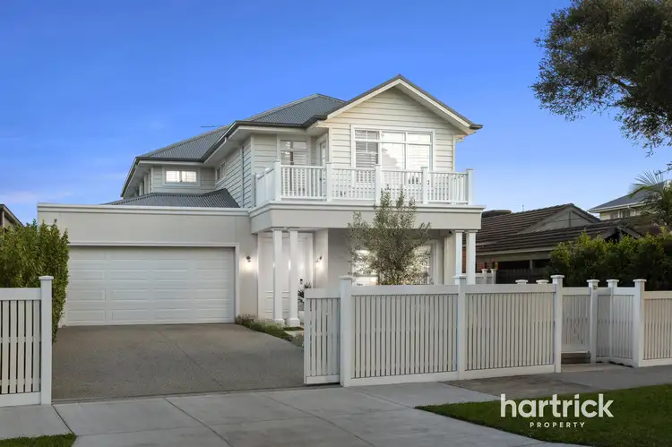 32 Stewart Avenue, Parkdale VIC 3195