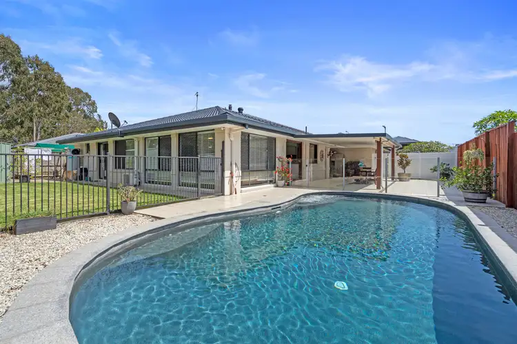 14 Moores Road, Redland Bay QLD 4165