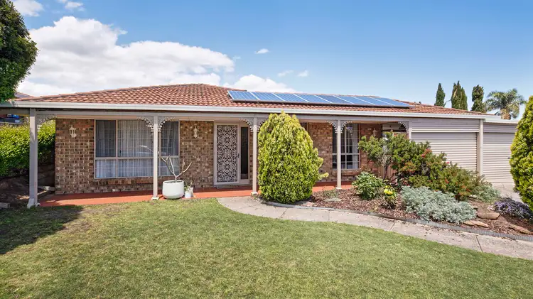 11 St Albans Road, Woodcroft SA 5162