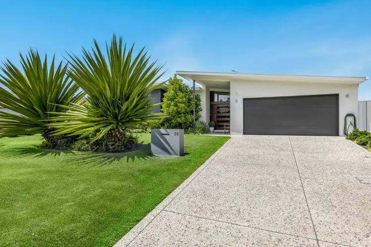 38 Pembroke Avenue, Pelican Waters QLD 4551