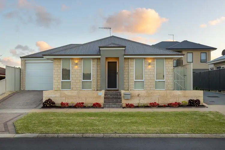 3/20 West Churchill Avenue, Lake Coogee WA 6166