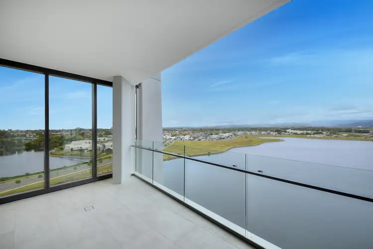 1806/2 The Lanes Boulevard, Mermaid Waters QLD 4218