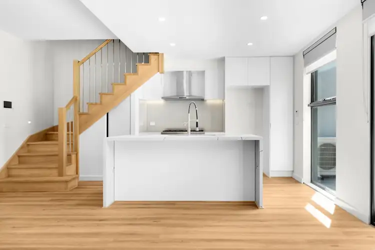 Main view of Homely townhouse listing, 3/183 Atherton Road, Oakleigh VIC 3166