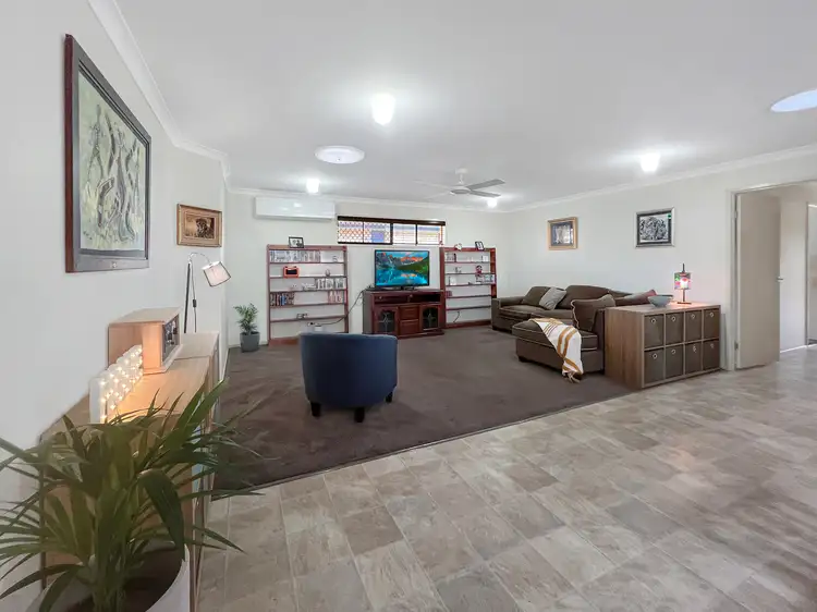 25 Presidential Avenue, Jones Hill QLD 4570