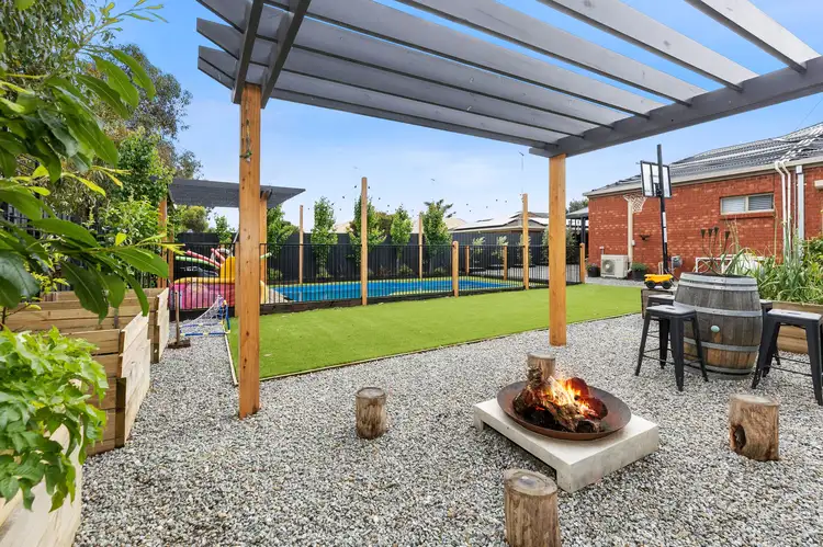 24 Heytesbury Drive