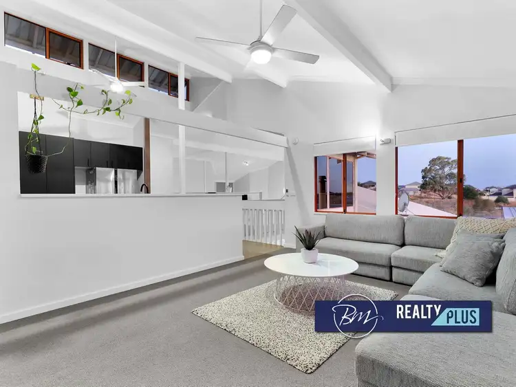12 Orwell Court, Lake Coogee WA 6166