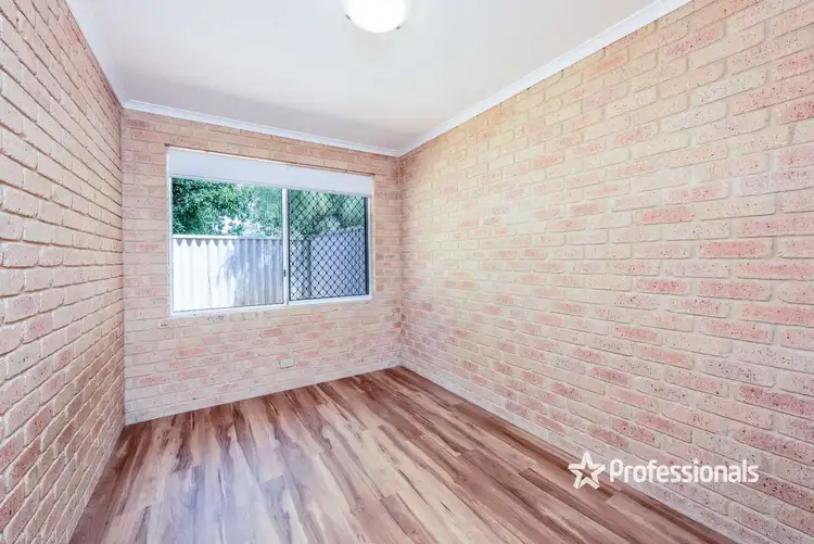 Seventh view of Homely unit listing, 4/15 Carter Street, Rangeway WA 6530