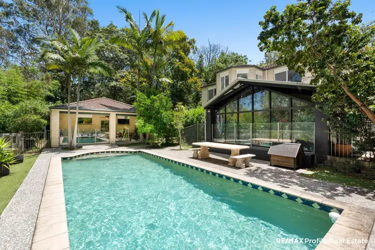 61 Kersley Rd, Kenmore QLD 4069