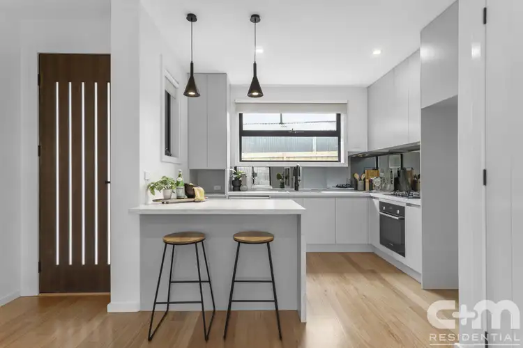 2&3/8 Magnolia Street, Oak Park VIC 3046