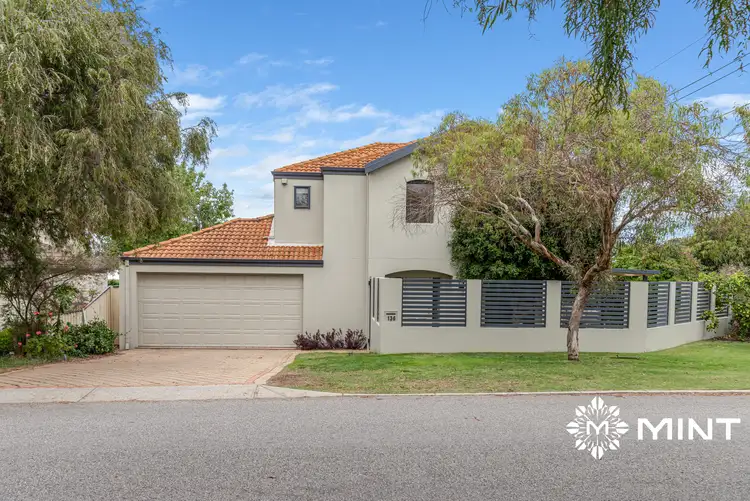 136 Kitchener Road, Alfred Cove WA 6154