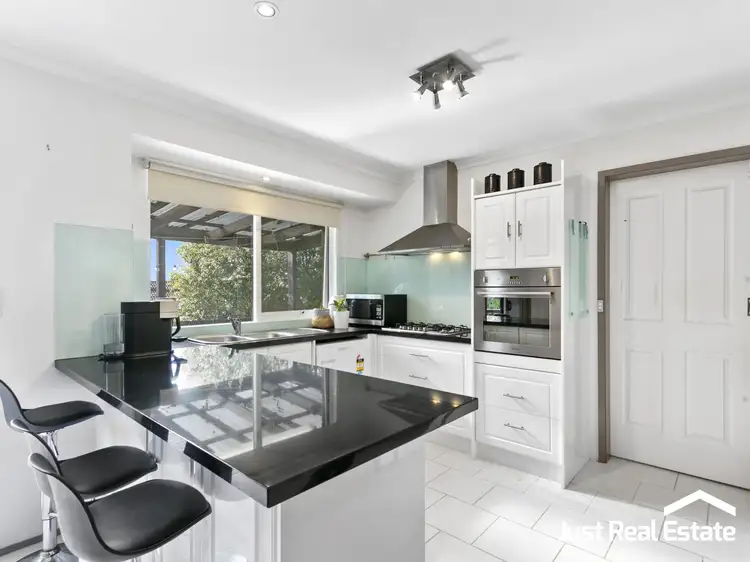 Fifth view of Homely house listing, 43 Mildura Crescent, Endeavour Hills VIC 3802