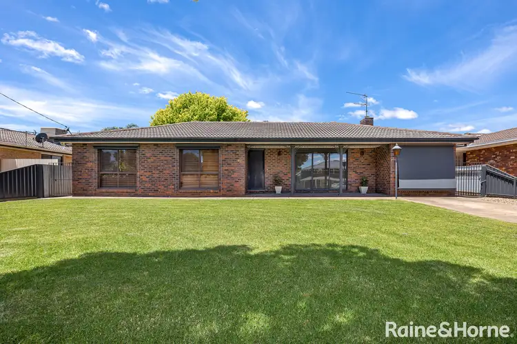 89 Main Street, Lake Albert NSW 2650