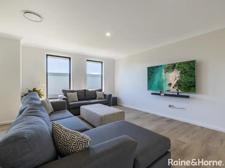 Fourth view of Homely house listing, 1 Fairleigh Place, Kelso NSW 2795