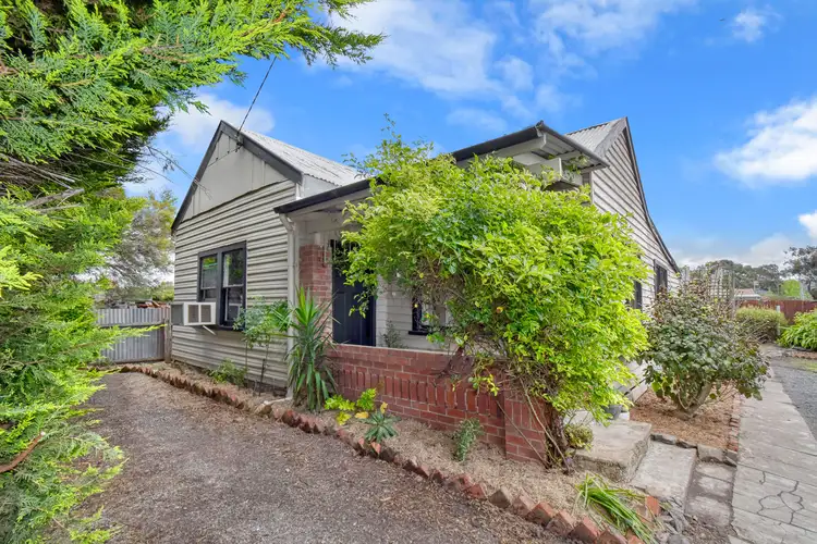 6 Tecoma Street, Ararat VIC 3377