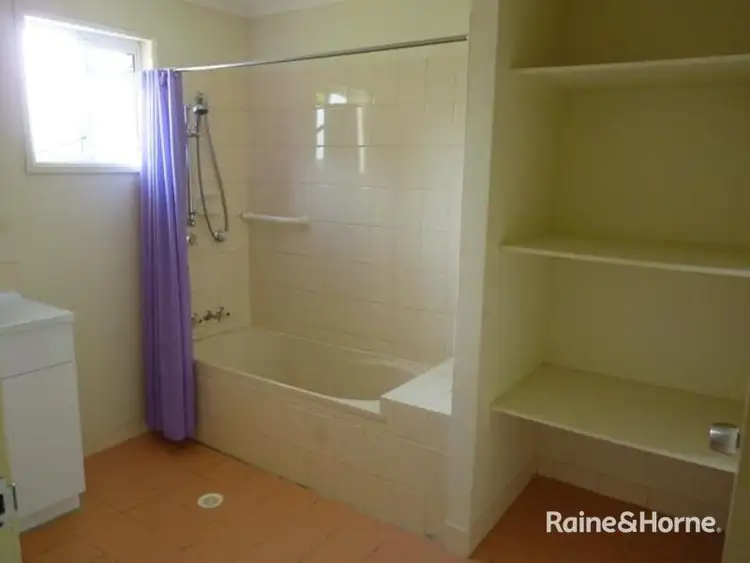 Fifth view of Homely unit listing, 2/40 Ian Avenue, Kawungan QLD 4655