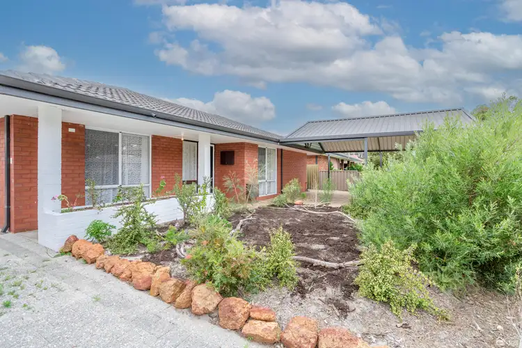 18 Woburn Way, Kelmscott WA 6111
