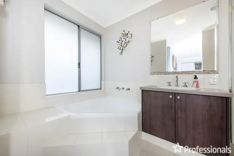 Fifth view of Homely house listing, 4 Rigoll Court, Mundijong WA 6123