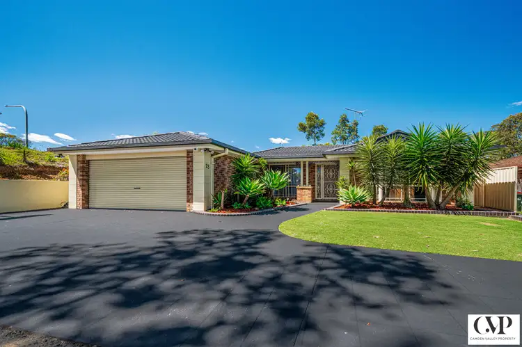 25 Outram Place, Currans Hill NSW 2567