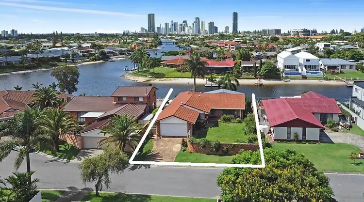 13 Rudder Court, Mermaid Waters QLD 4218