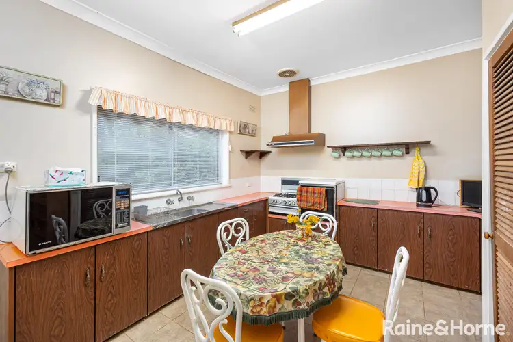 Fifth view of Homely house listing, 104 Simkin Crescent, Kooringal NSW 2650