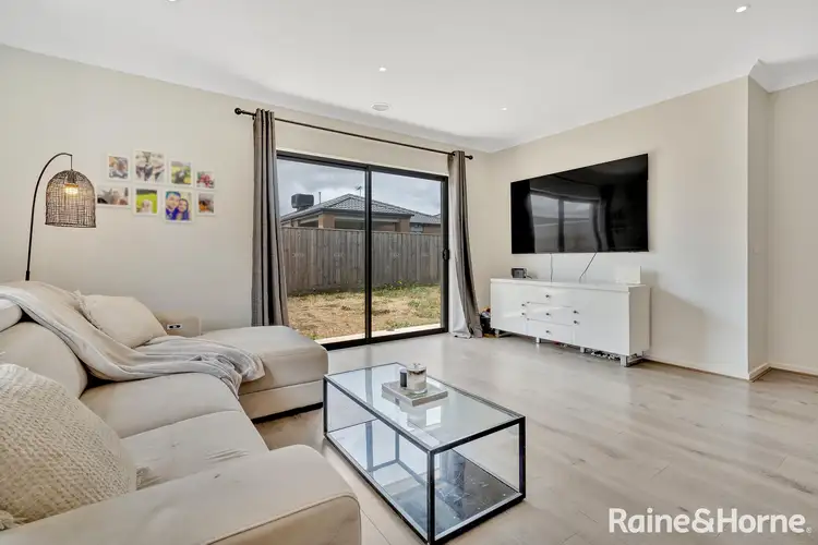 Fifth view of Homely house listing, 8 Maroon Way, Diggers Rest VIC 3427