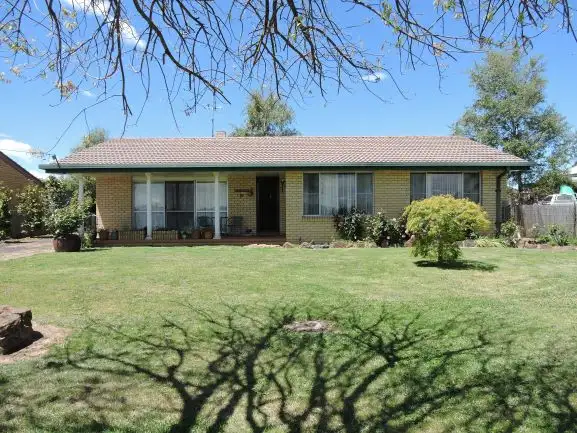 74 SOLE STREET, Guyra NSW 2365