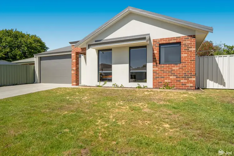 Second view of Homely house listing, 4 Eureka Place, Seville Grove WA 6112