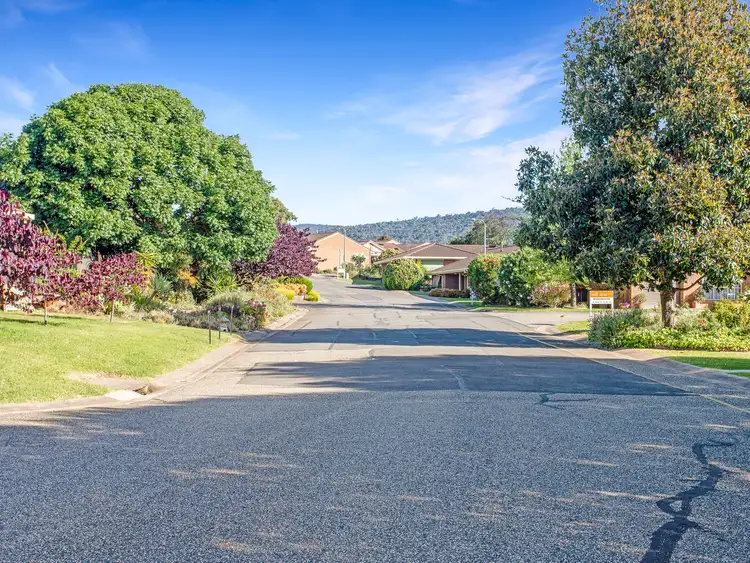 Second view of Homely house listing, 135 Elmglade Close, West Albury NSW 2640