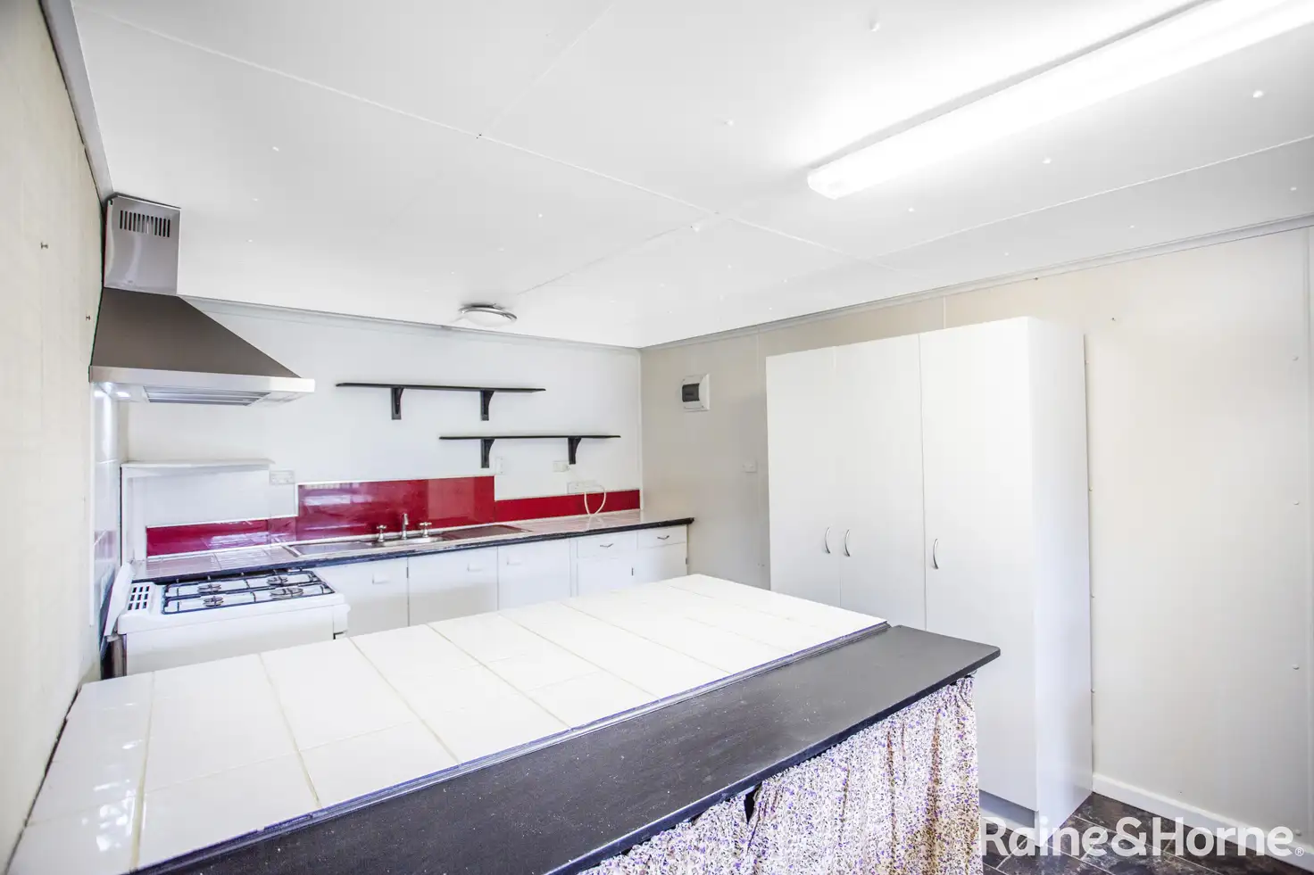 Main view of Homely house listing, E1/4 Madsen Street, Hindmarsh Island SA 5214