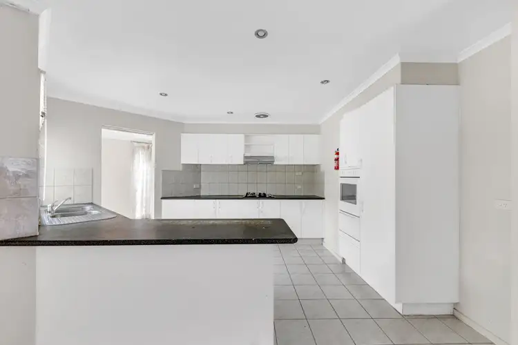 Fourth view of Homely house listing, 15 Columbia Circuit, Broadmeadows VIC 3047