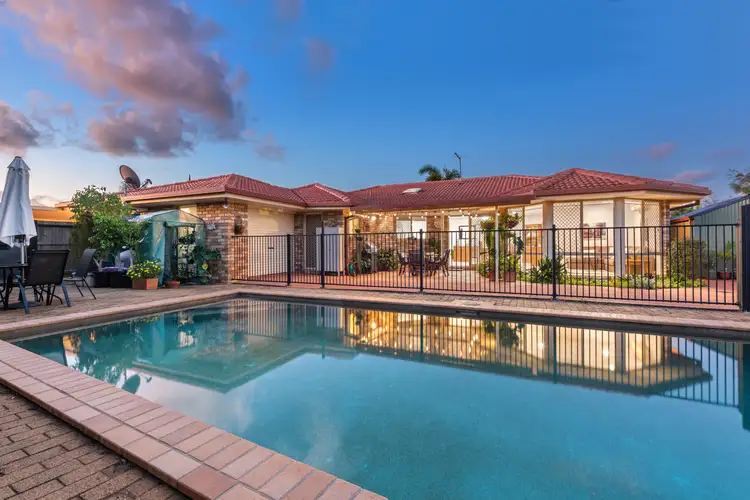 17 Raffindale Avenue, Dakabin QLD 4503