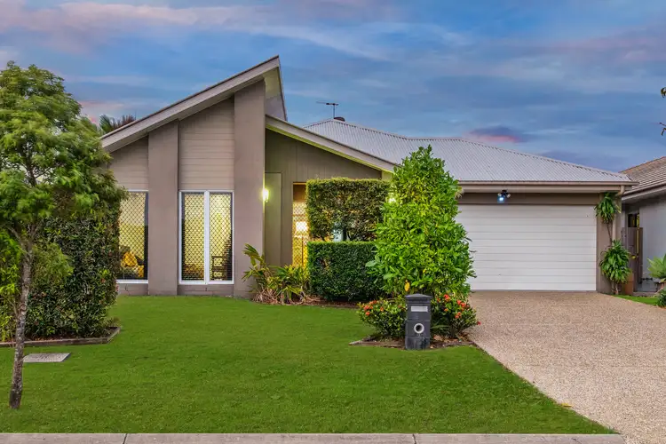 33 Riviera Crescent, North Lakes QLD 4509