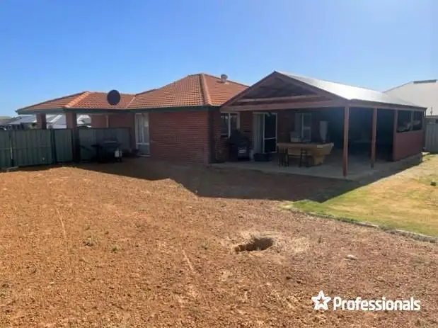 Second view of Homely house listing, 26 Halfmoon Drive, Waggrakine WA 6530